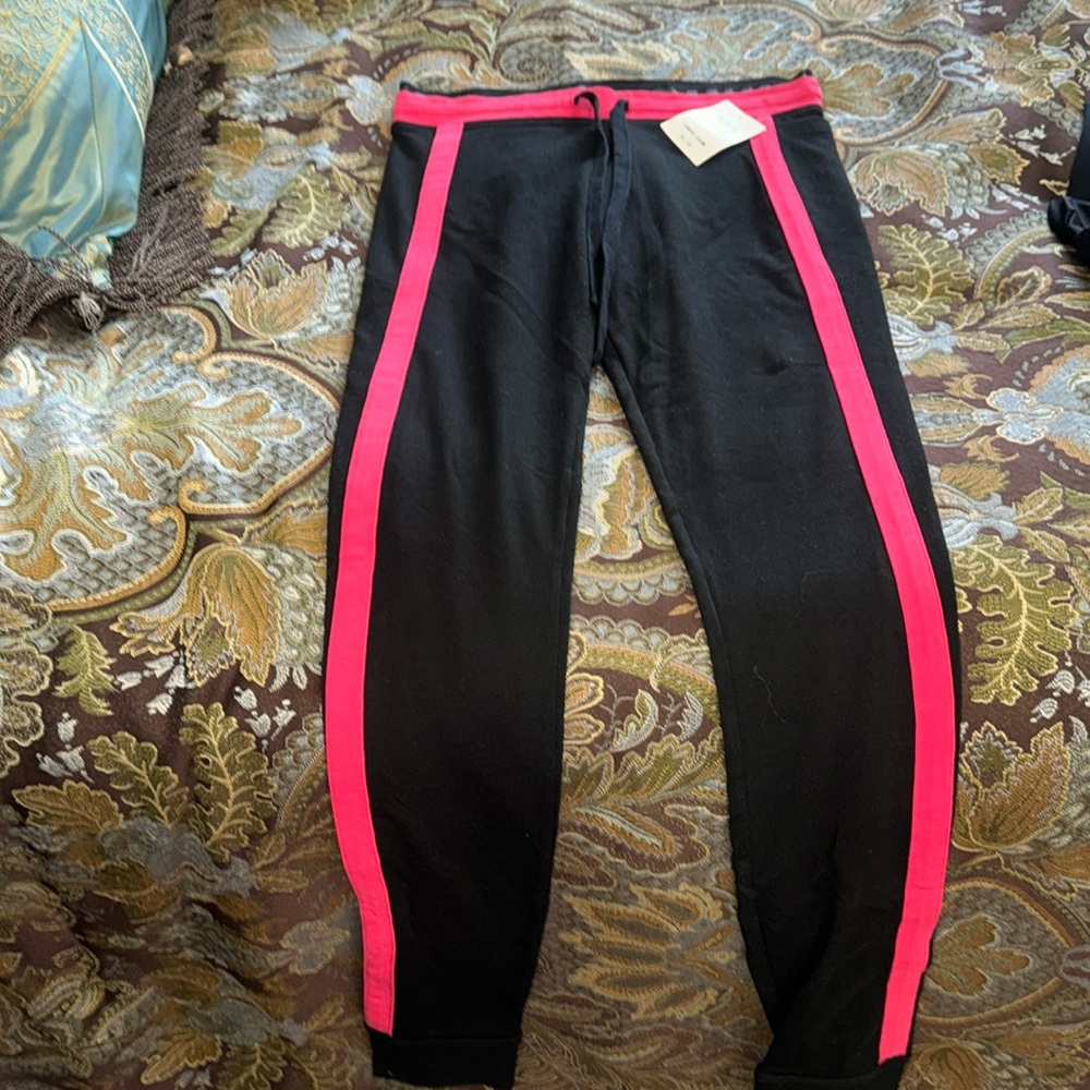Super cute yoga pants Pink